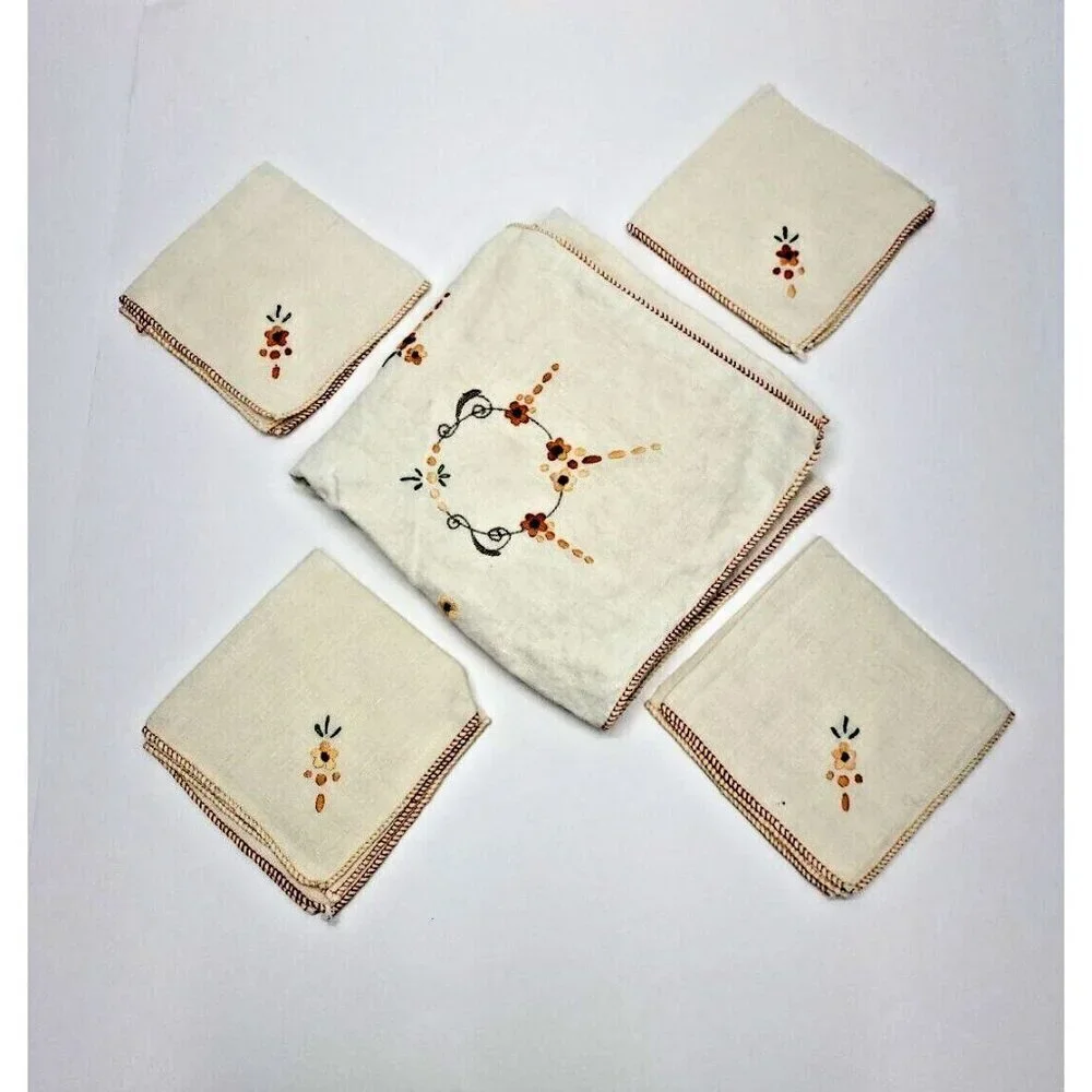 Vintage Hand Made Embroidered Linen Tablecloth and 4 Napkins Orange Floral